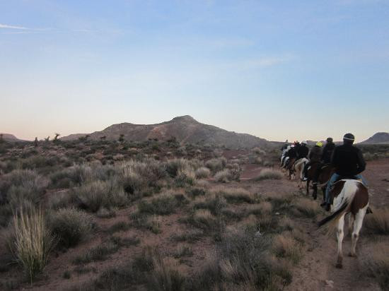 Wild West Horseback Adventures-拉斯维加斯必去景点