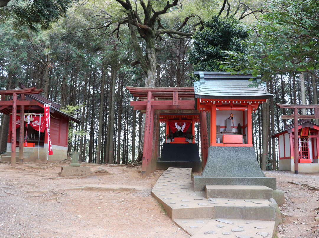 Yutoku Inari Shrine Okunoin景点图片