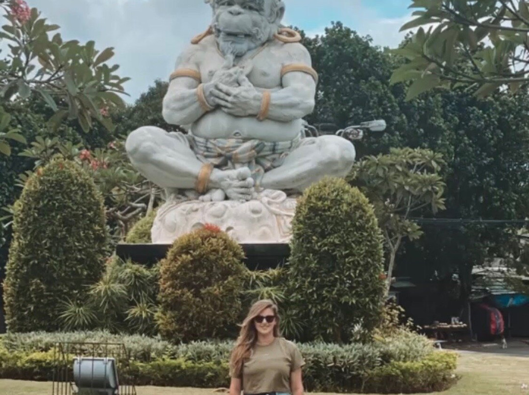 Nakula Sahadewa Statue景点图片