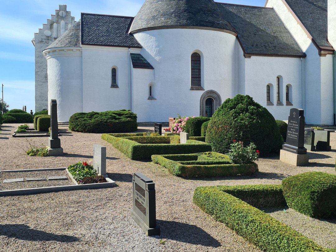 Valleberga Kyrka-Loderup必去景点