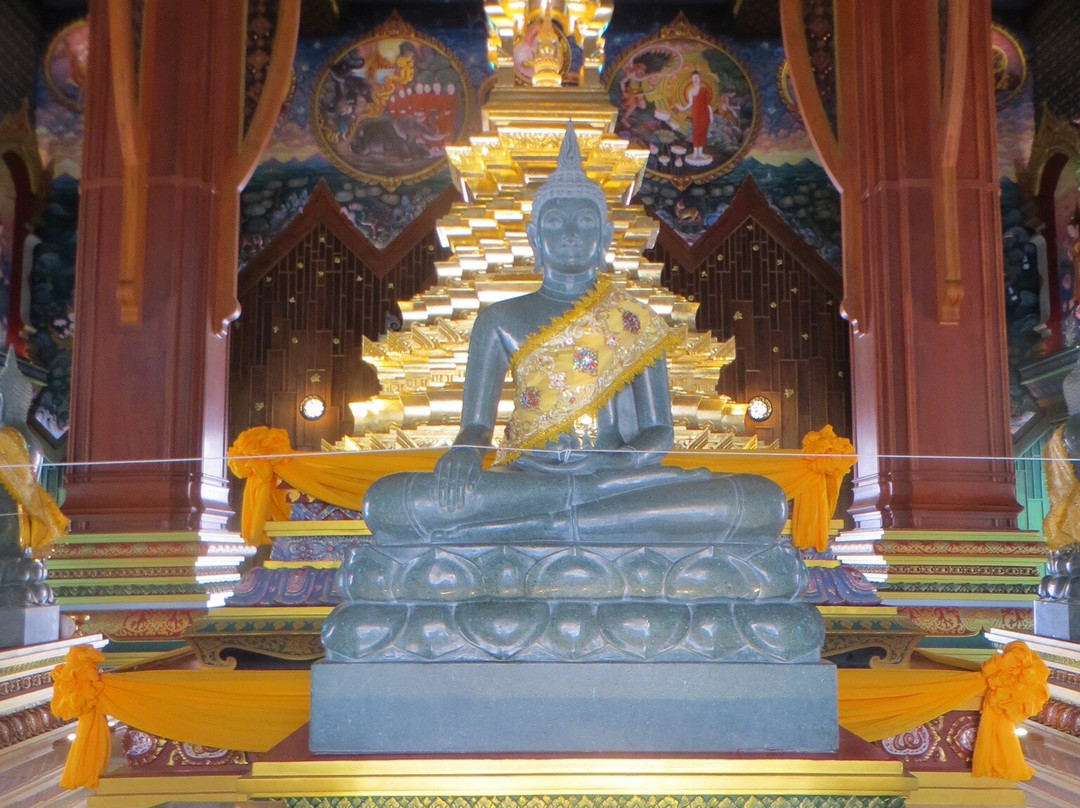 Wat Mahathat Laem Sak Temple景点图片