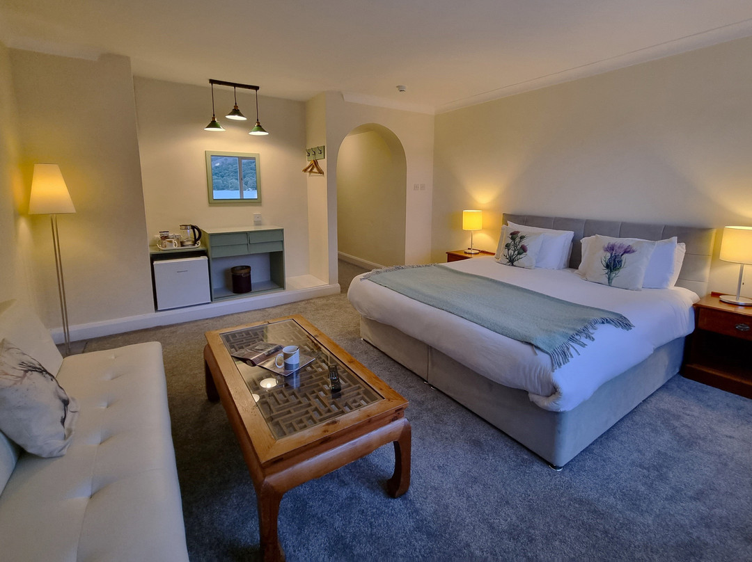 The Four Seasons, Hotel & Little Larder主图