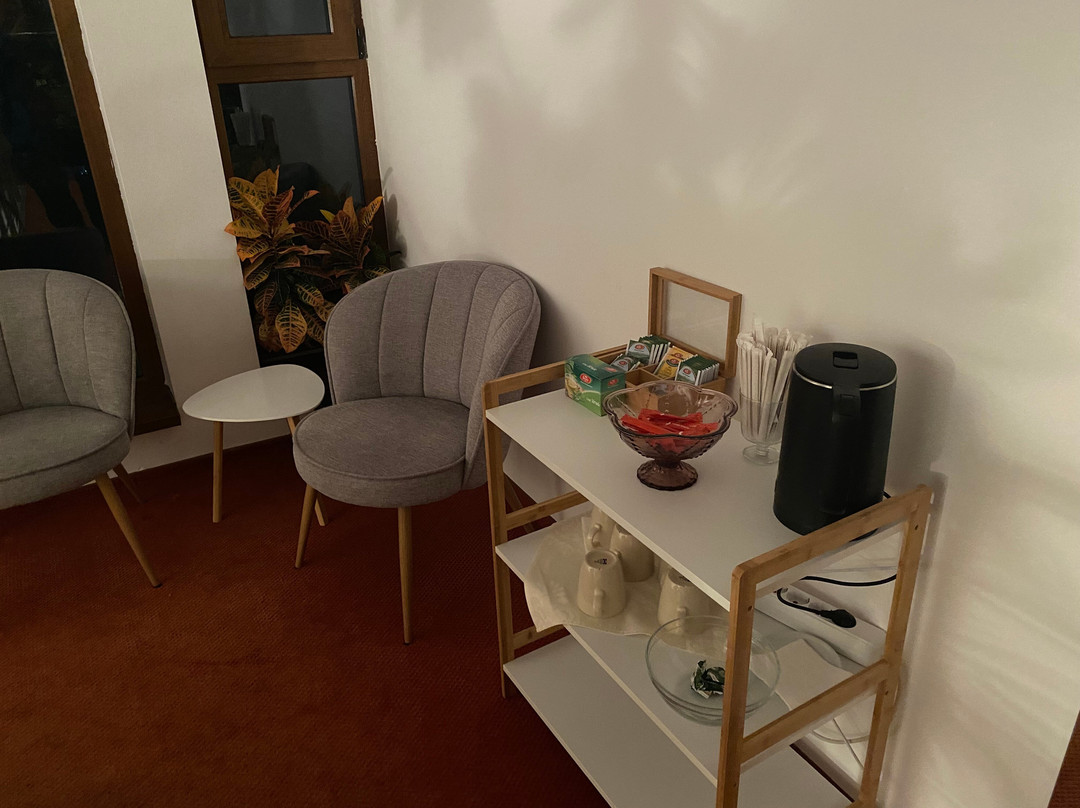 鲁宾酒店主图