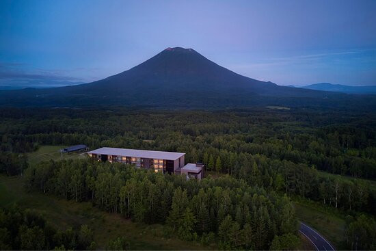 Higashiyama Niseko Village, A Ritz-Carlton Reserve主图