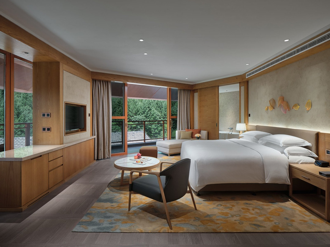 神农架皇冠假日酒店主图