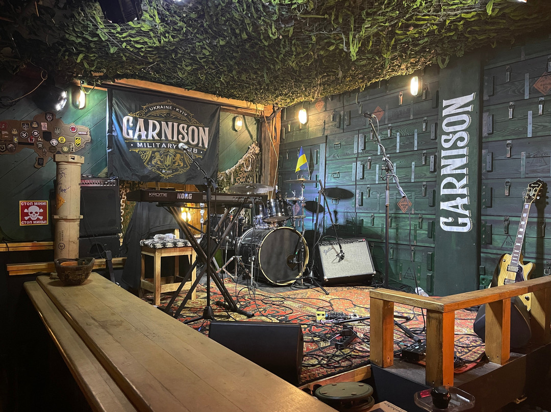 Garnison Military Pub