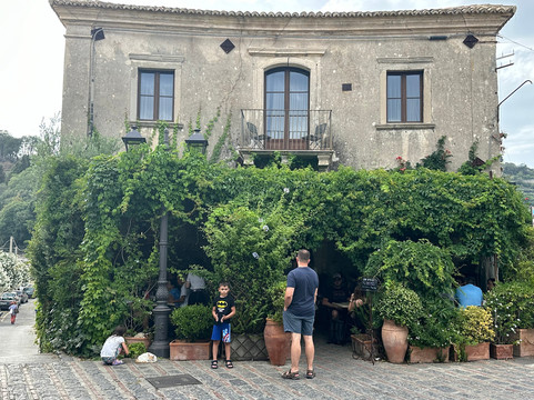 Etna People-陶尔米纳必去景点