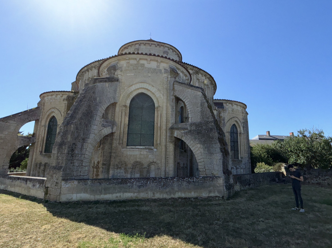 Abbaye Saint-Jouin-de-Marnes景点图片