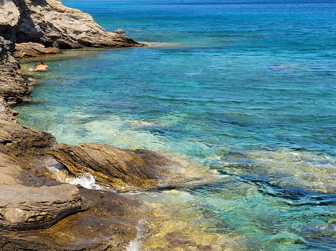 Moutsouna Beach景点图片