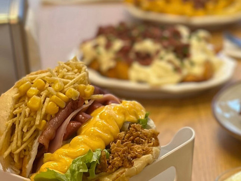 Chapa Quente - Brazilian Traditional Burger