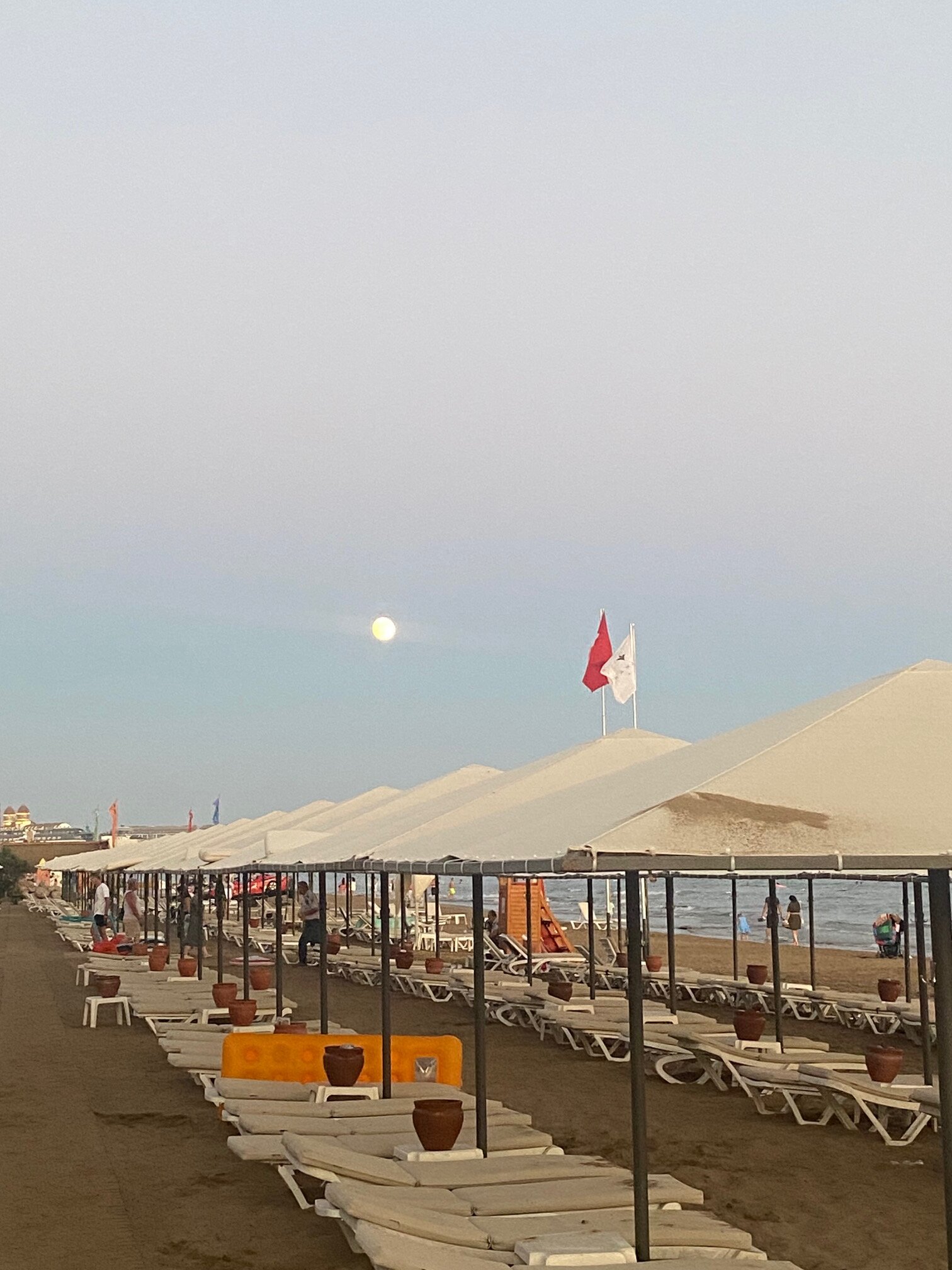 Miramare Beach Hotel-泳池