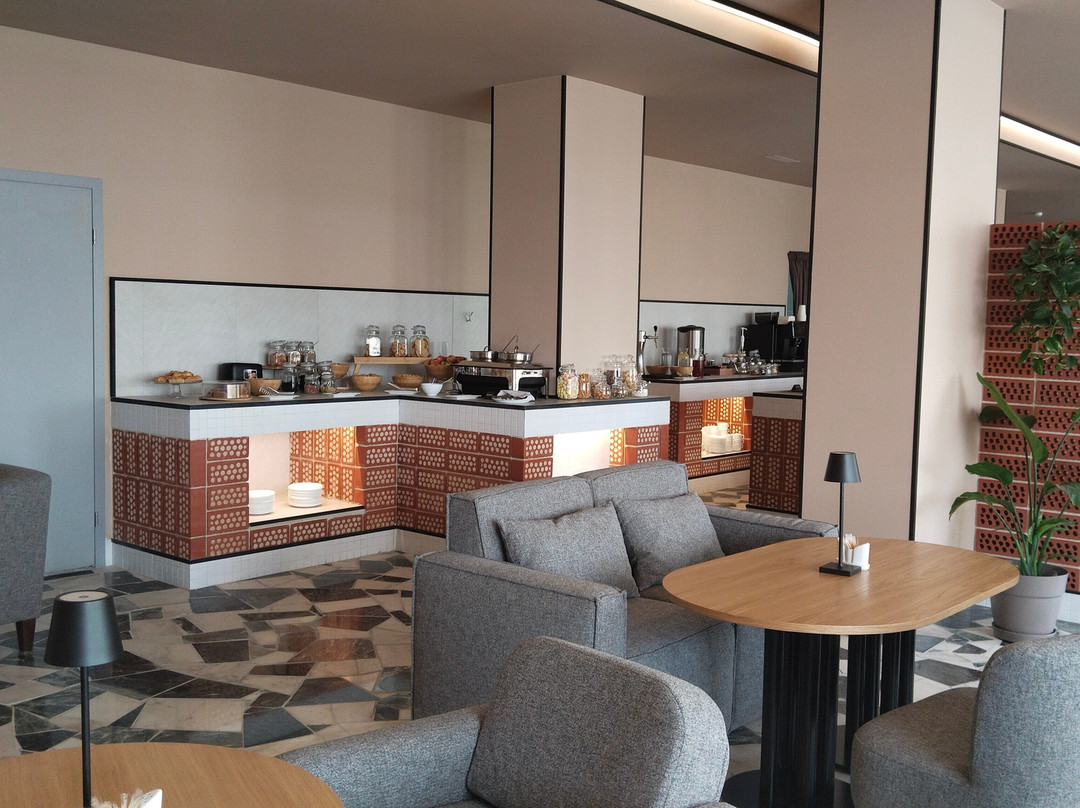 Apri Polet Hotel主图