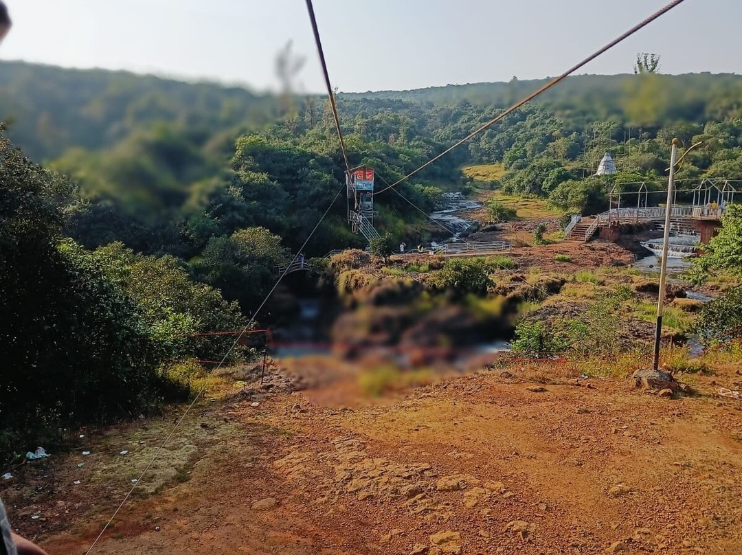 Lingmala Waterfall景点图片