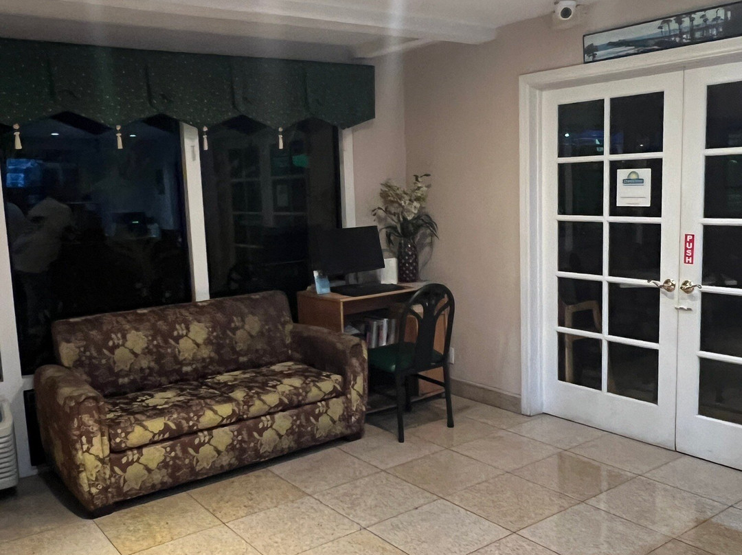 Days Inn by Wyndham Oceanside主图