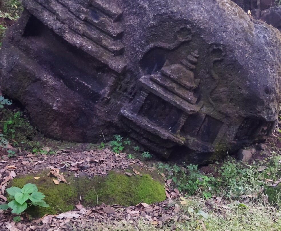 Panhalekaji Caves景点图片