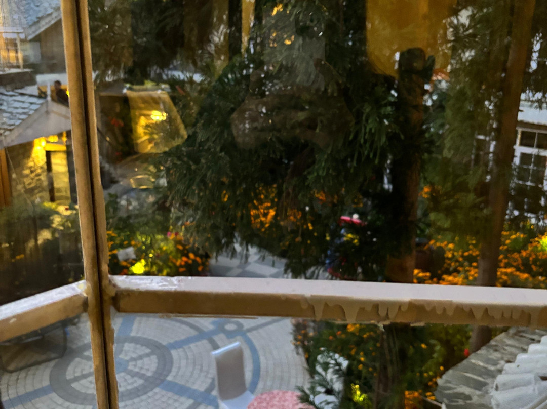 East Bourne Resort & Spa主图