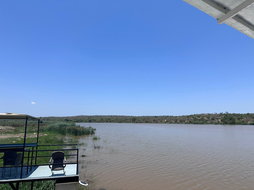 Kambaku 2 Boat Safaris & Lodge-伐拉博瓦必去景点