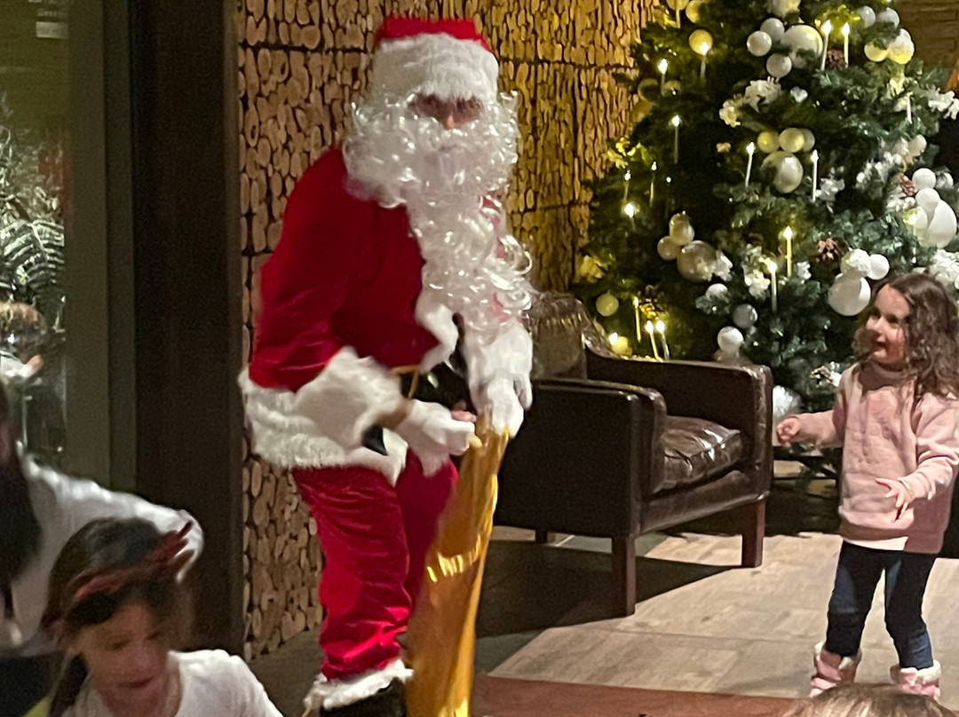 瓦德纽酒店主图