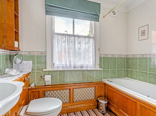 班伯里克洛斯旅馆主图