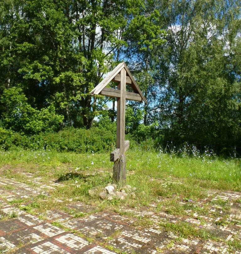 Worship Cross on Cathedral Hill-Ples必去景点