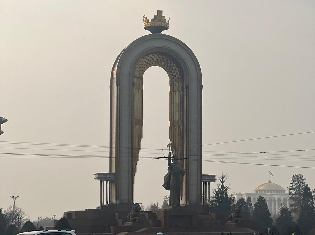 Statue of Ismoil Somoni-杜尚别必去景点