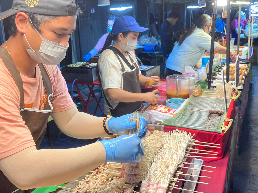 Kad Kong Ta Street Market-南邦必去景点