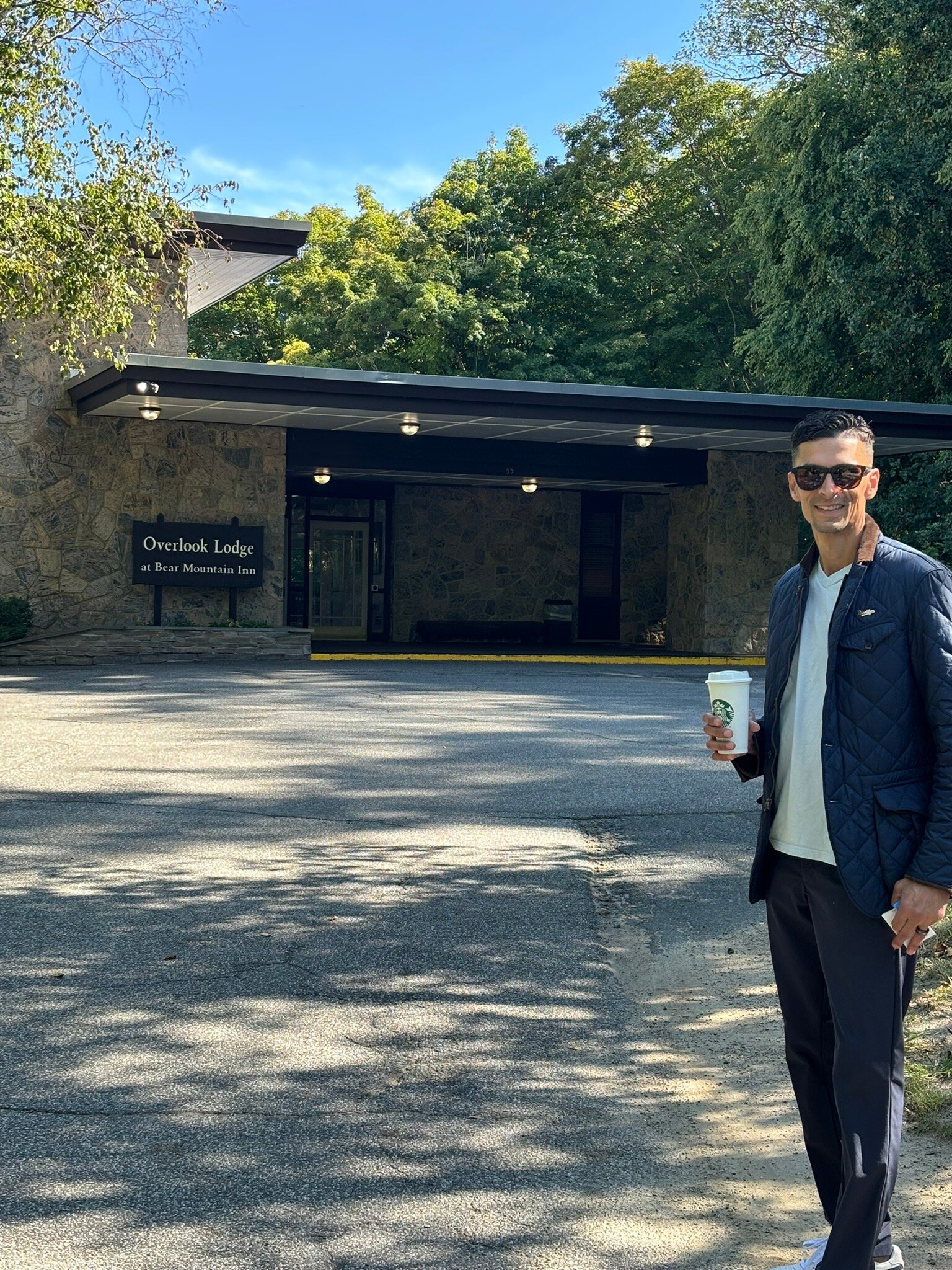 Bear Mountain Inn & Overlook Lodge-官方