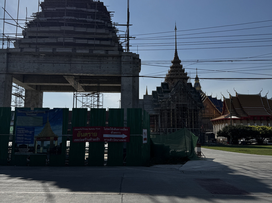 Wat Bang Phra  Temple-那空猜是必去景点