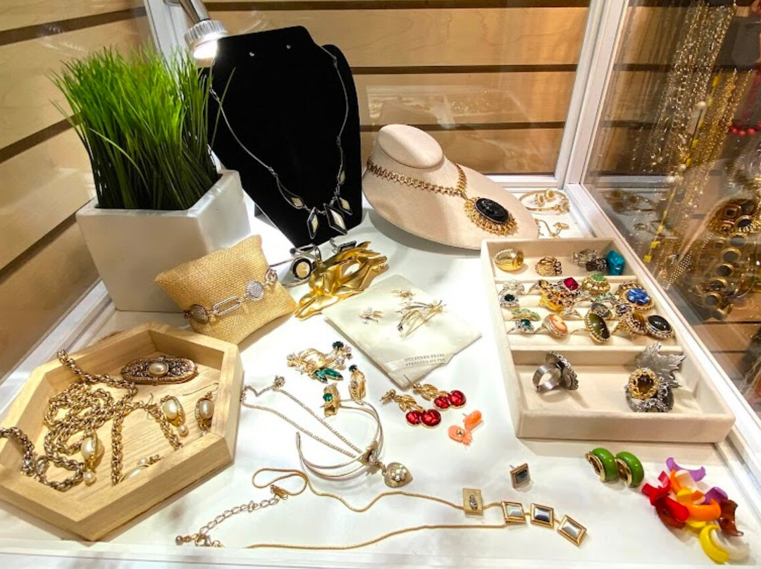 Worn Again-Saint Williams必去景点