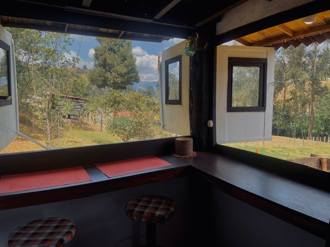 Finca Cantaclaro Y Petroglifos Pajarito景点图片