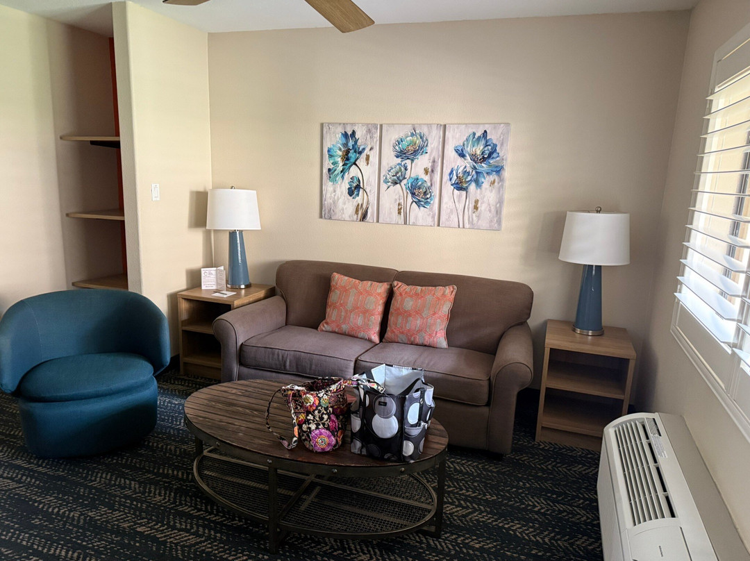 拉丰特旅馆&套房酒店主图