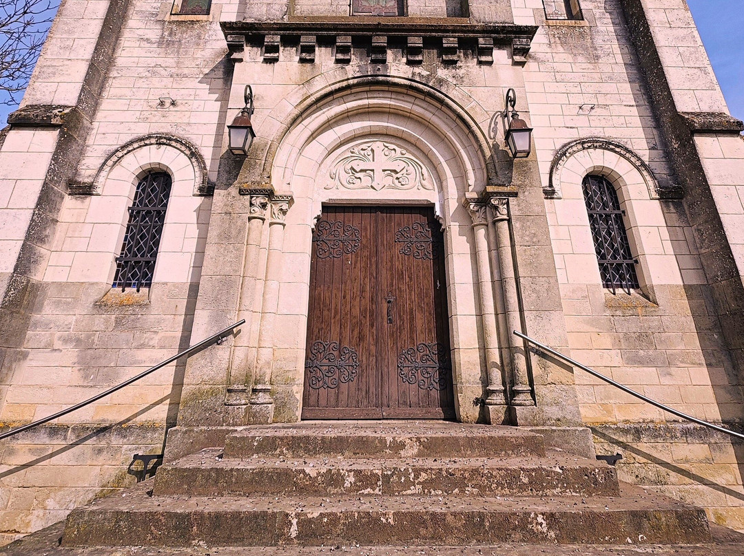 Eglise Notre-dame-Le Tranger必去景点