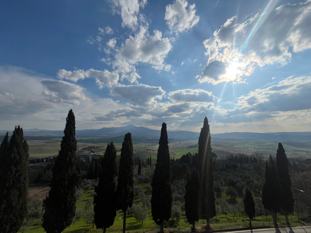 帕拉索皮克洛蜜妮酒店-皮恩扎必去景点