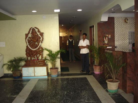 Hotel Kadamba Comforts主图