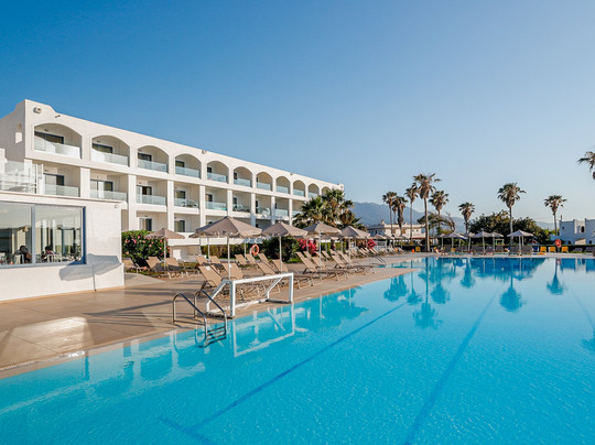 埃俄罗斯海滩酒店