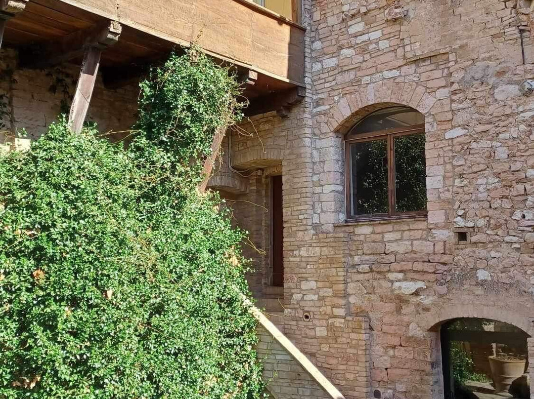 Loggiato Palazzo Urbani-Spello必去景点