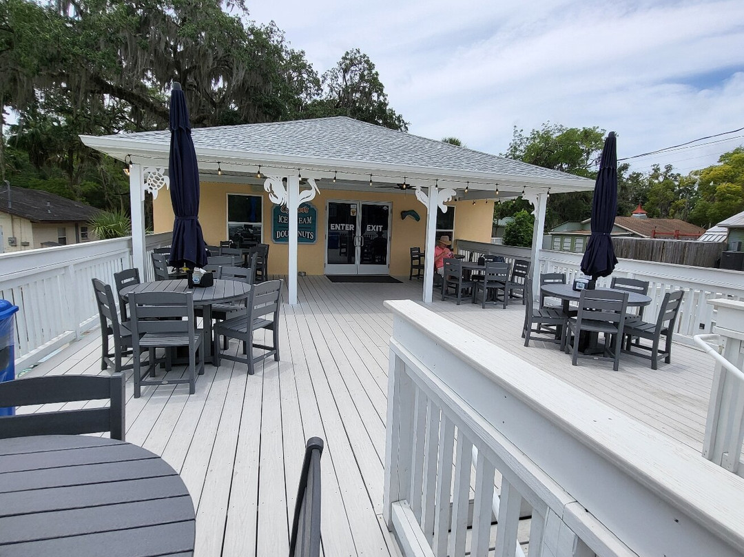 Guyer's Ice Cream And Donuts