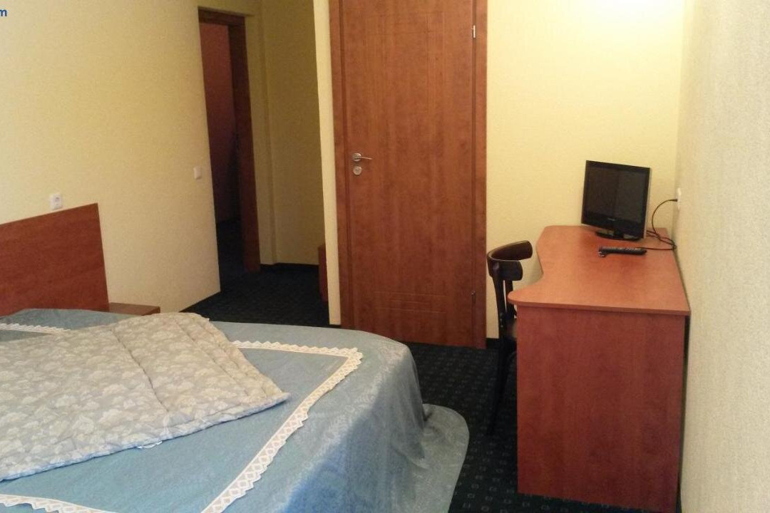 Svečių Namai ir Kavinė Oazė