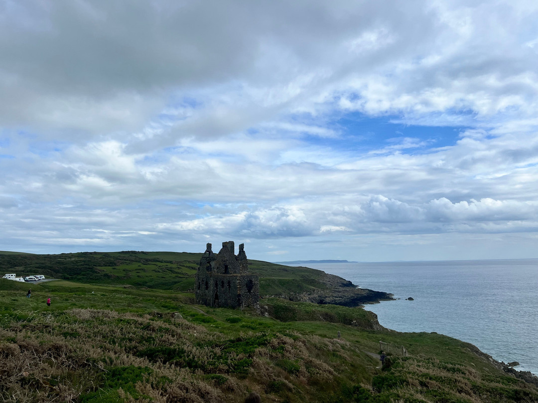 Dunskey Castle景点图片