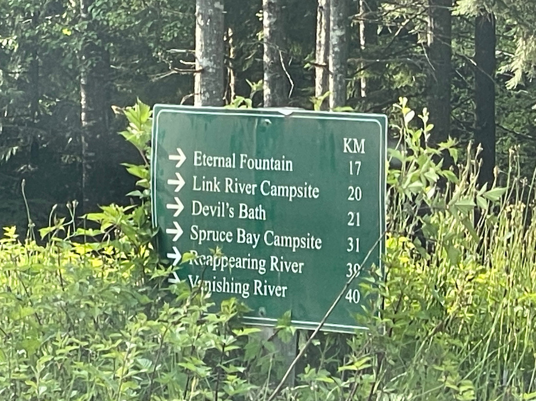 Alice Lake Loop景点图片