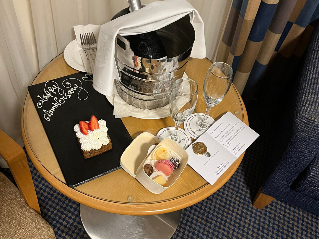 Pomme d'Or Hotel主图
