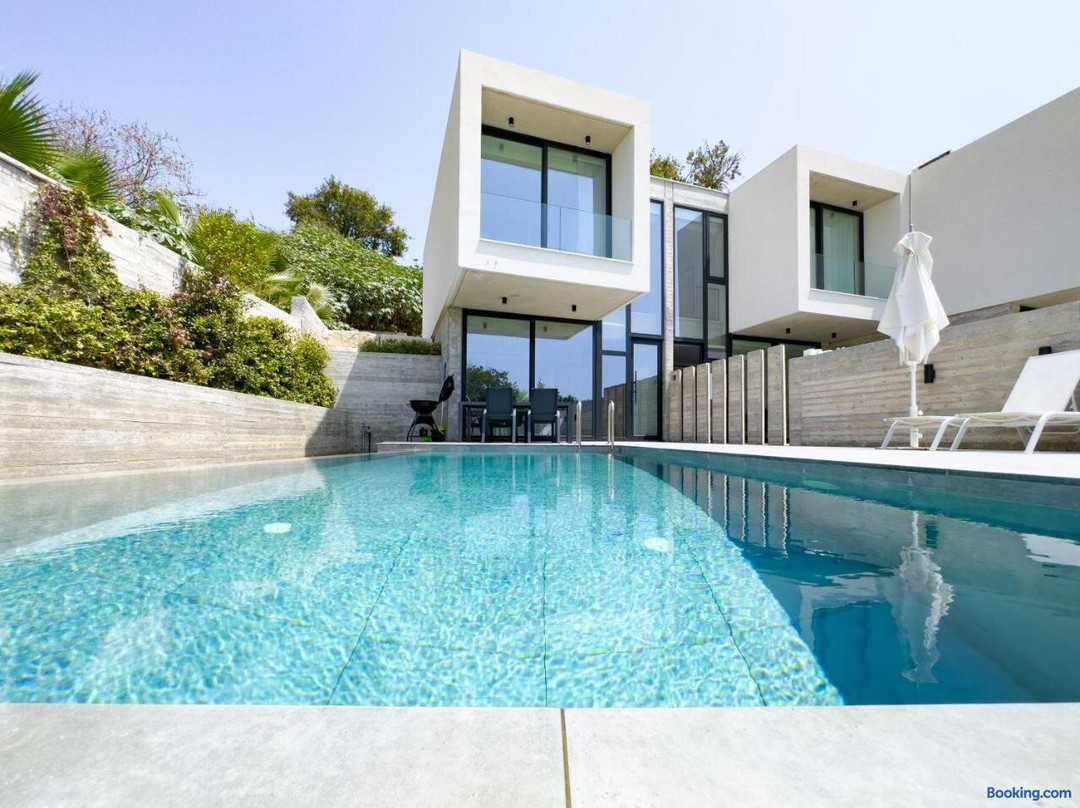 Sunset Park Villas