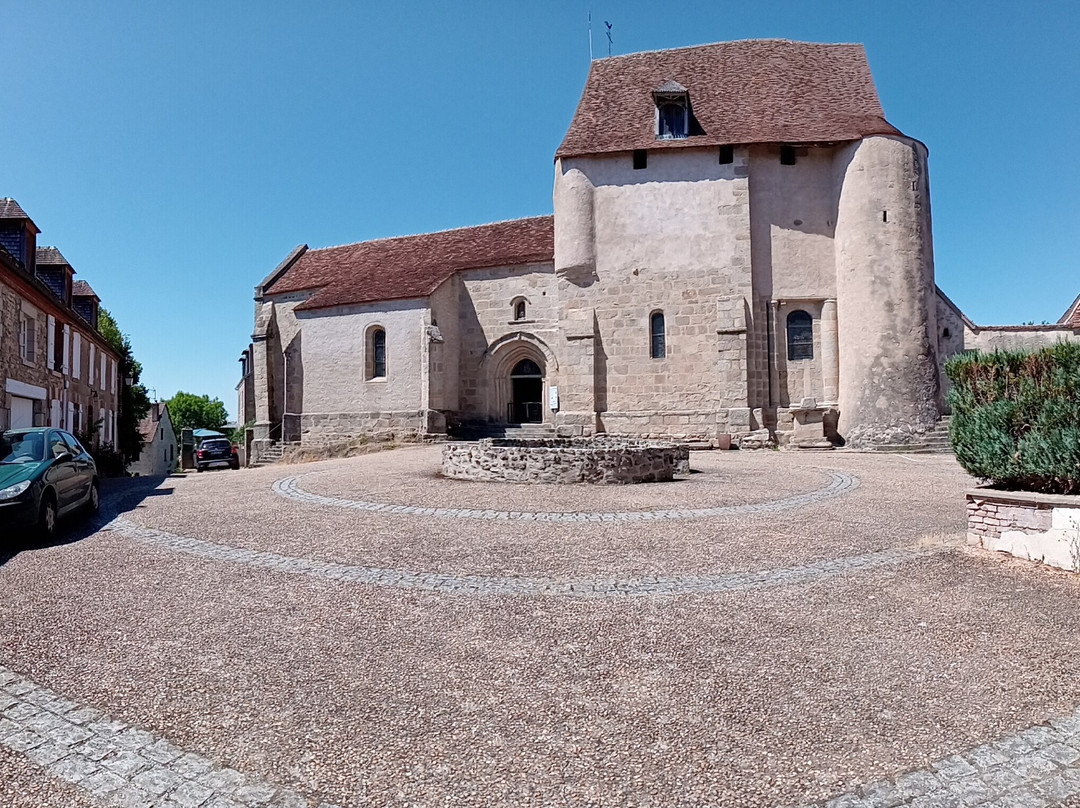 Eglise de la Nativité de la Vierge-Glenic必去景点