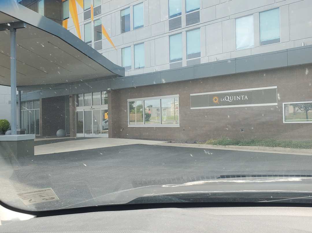 La Quinta Inn & Suites by Wyndham Winchester主图