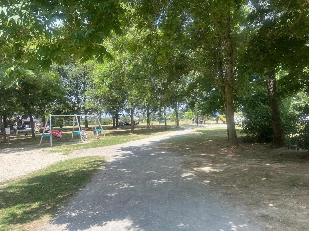 Base de Loisirs de La Rincerie-La Selle-Craonnaise必去景点