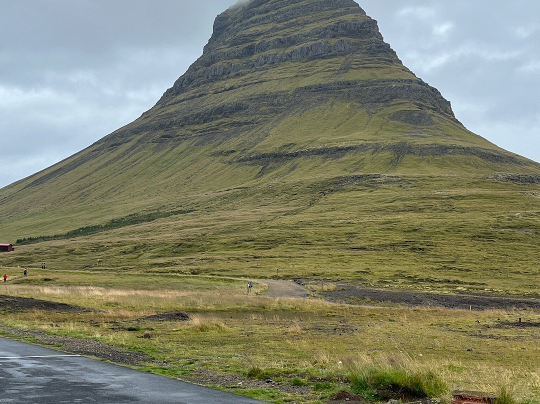 Kirkjufellsfoss-格伦达菲厄泽必去景点