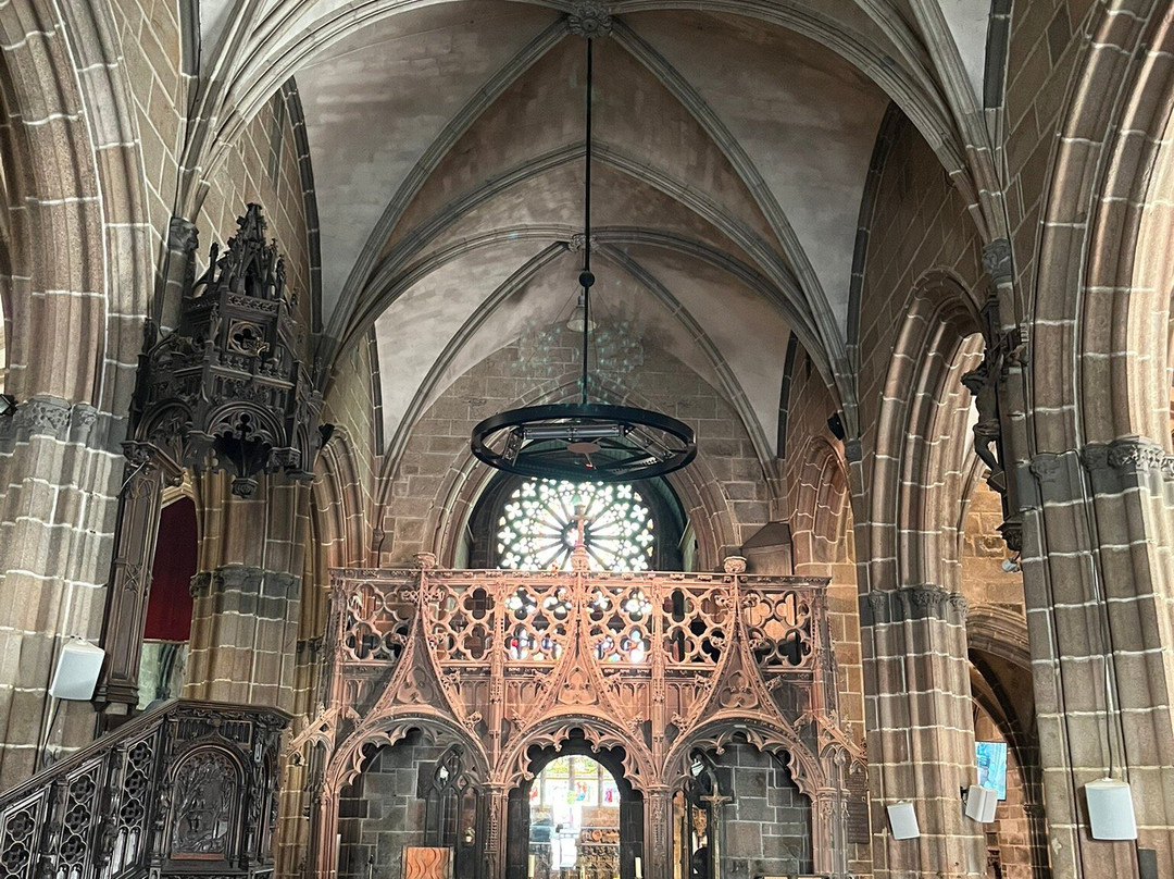 Basilique Notre Dame-Le Folgoet必去景点