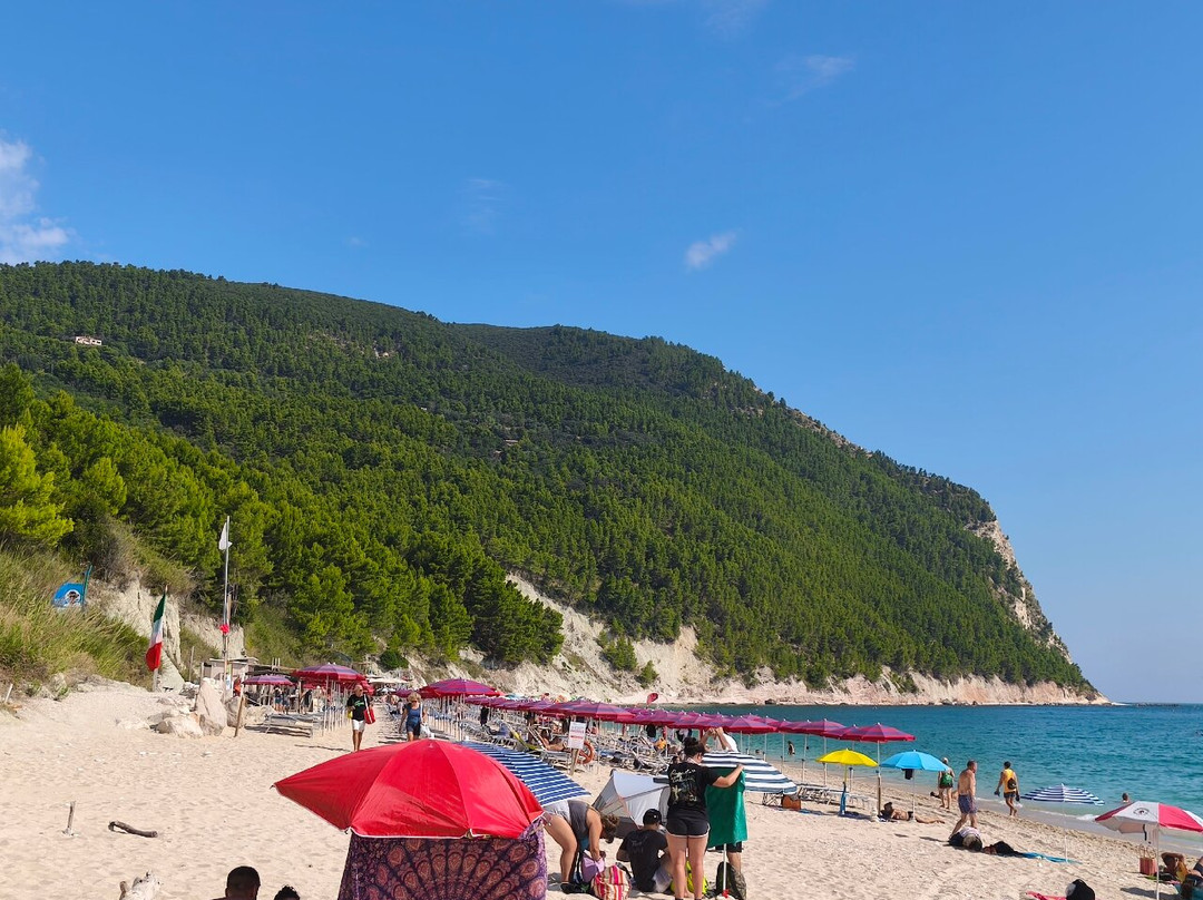 Spiaggia di San Michele-Sirolo必去景点