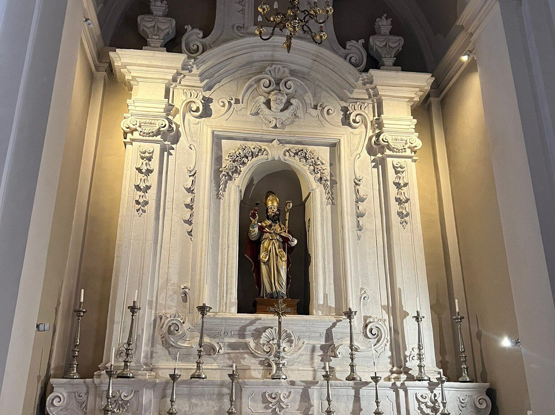 Chiesa di San Francesco-奥斯图尼必去景点
