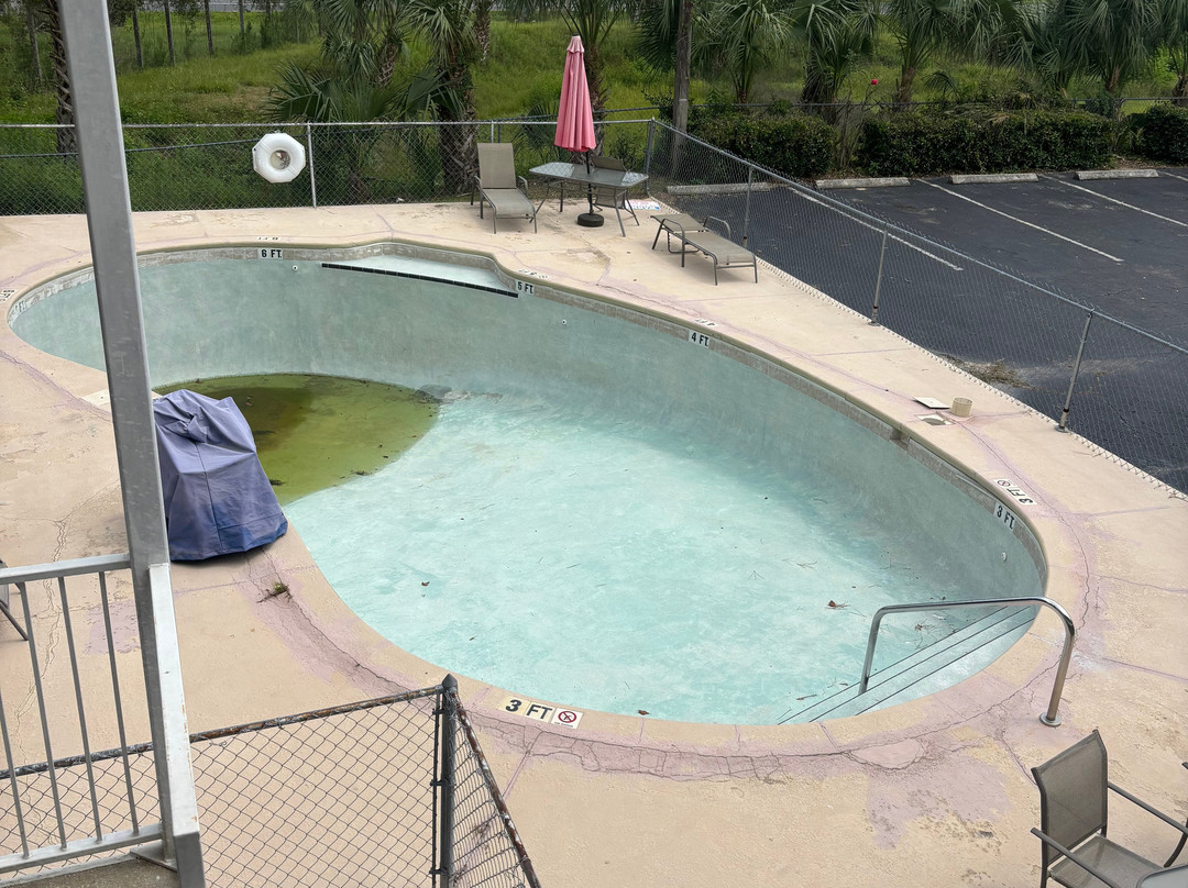 Super 8 by Wyndham Monticello主图